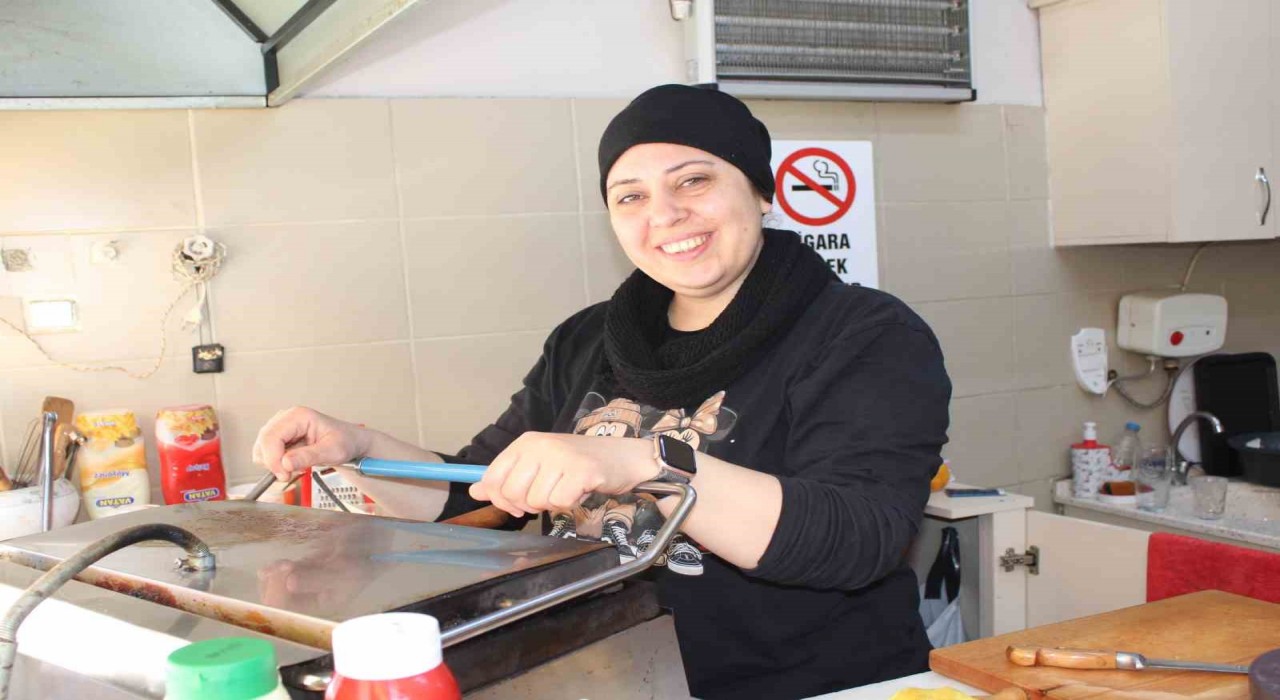 Mahallenin Seher ablası, 11 yıldır eşinin en büyük destekçisi oldu