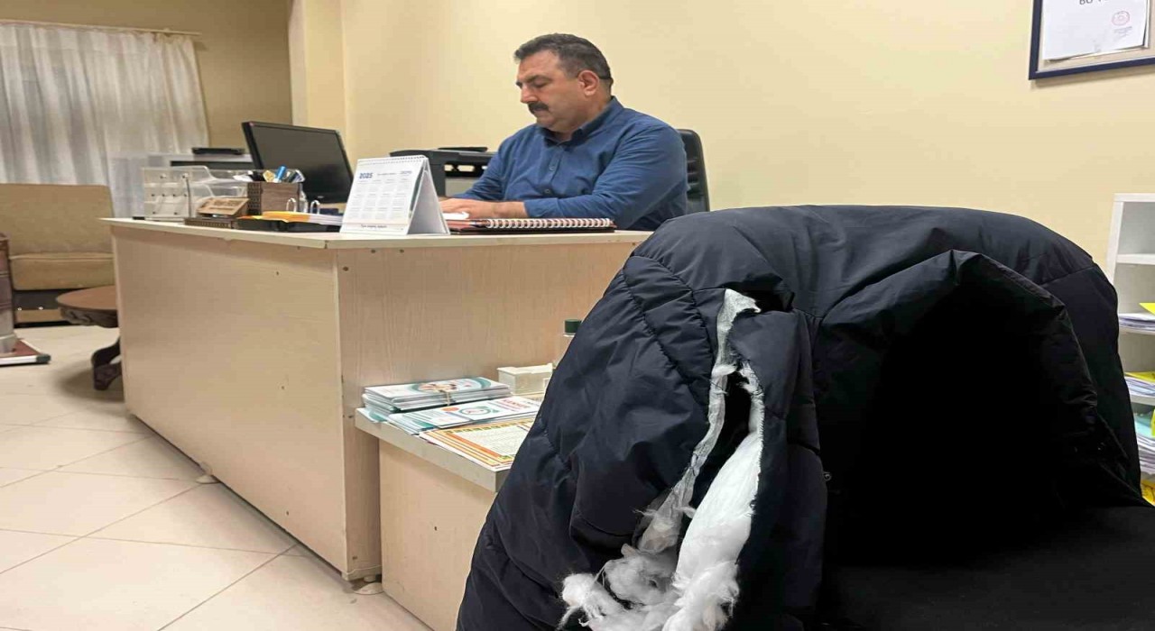 Mahalleye çöp döken 4 şahsa Yapmayın diyen muhtar darp edildi