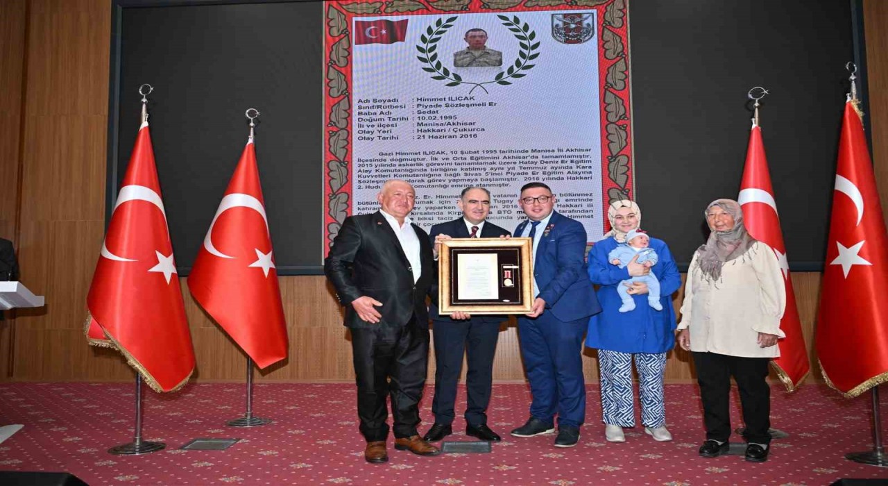 Manisada Devlet Övünç Madalyası ve Berat Tevcih Töreni düzenlendi