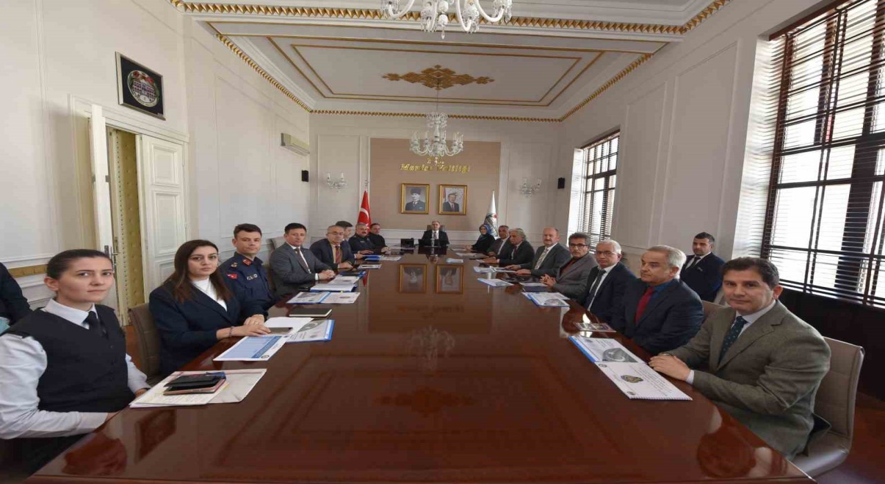 Manisada ‘Üniversite güvenlik tedbirleri toplantısı yapıldı