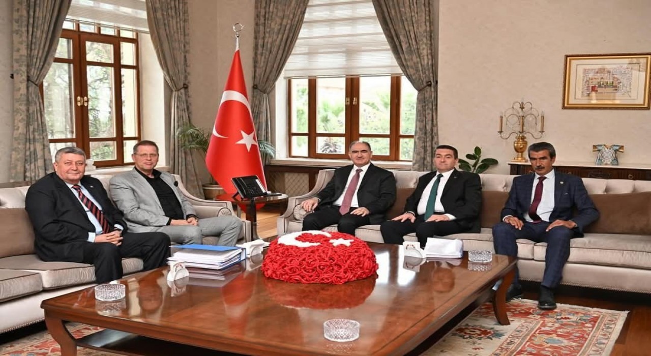 Manisada yaşanan su sorunu Vali Özkana iletildi