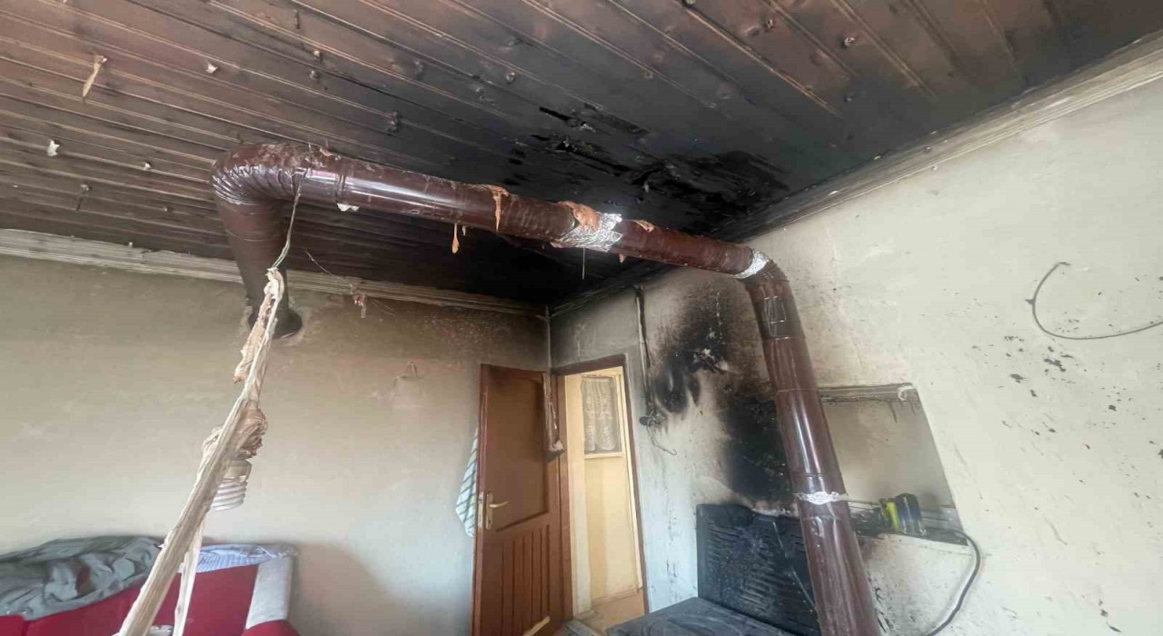 Manyasta müstakil evde yangın