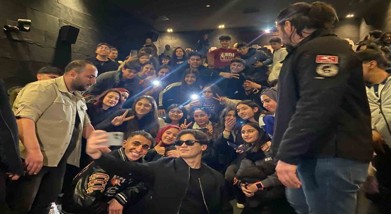 Mardian Mallda Aşk Sadece Bir An filmine yoğun ilgi