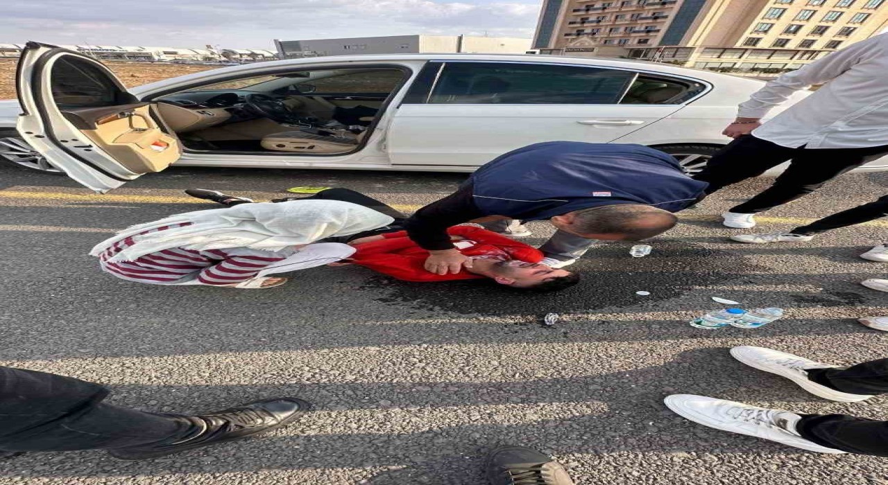Mardinde bir genç otomobilde yarı baygın halde bulundu