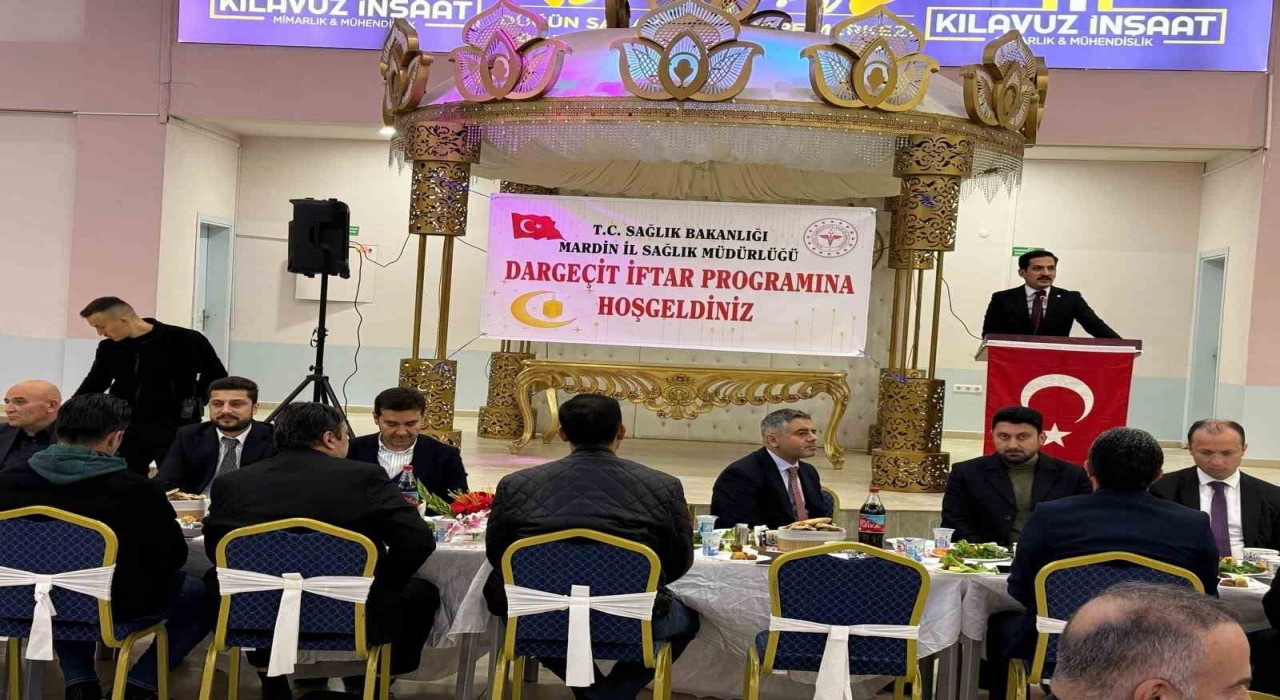 Mardinde sağlık çalışanları iftarda bir araya geldi
