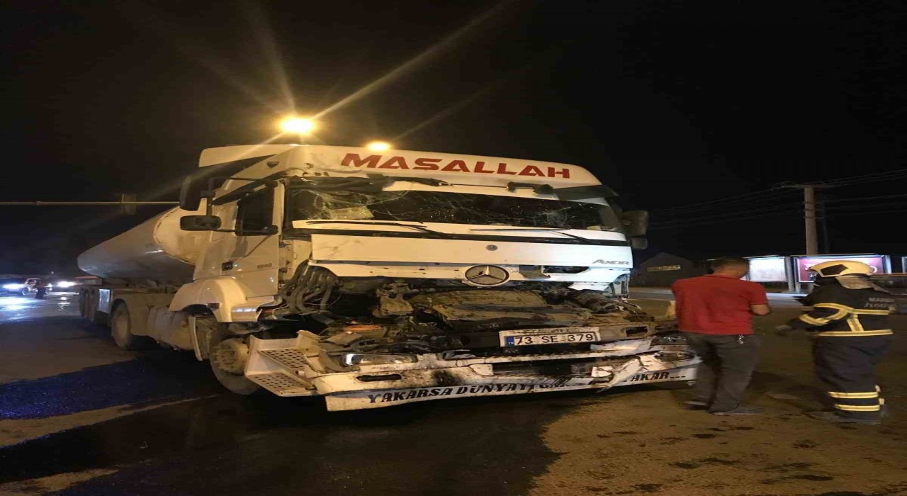 Mardinde tır ile tanker çarpıştı: 1 yaralı