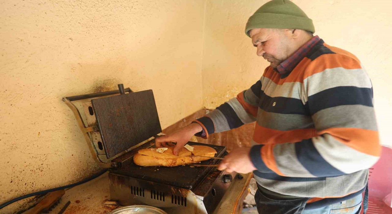 Markete el arabasıyla gitti