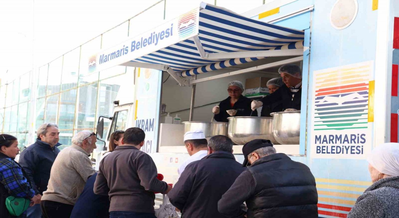 Marmaris Belediyesinden her gün 3 çeşit iftarlık