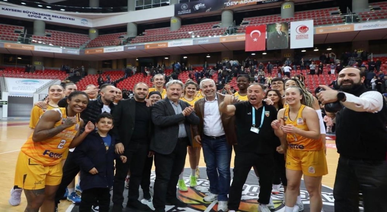 Melikgazi Basketbol Fenerbahçe önünde