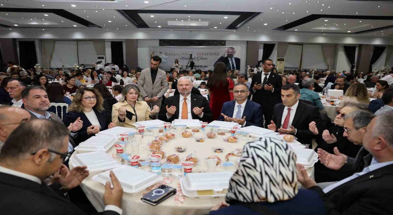 Menemende gönüller bu kez sahurda buluştu