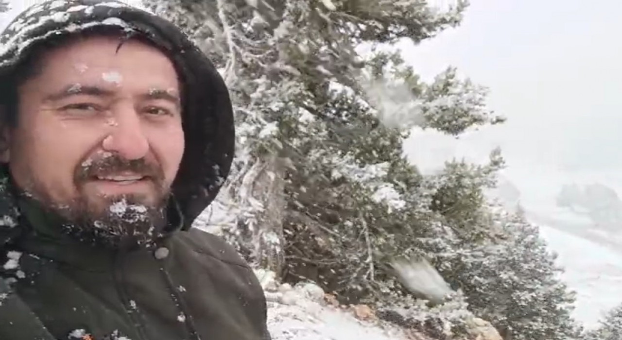 Mersinde martta lapa lapa kar yağdı