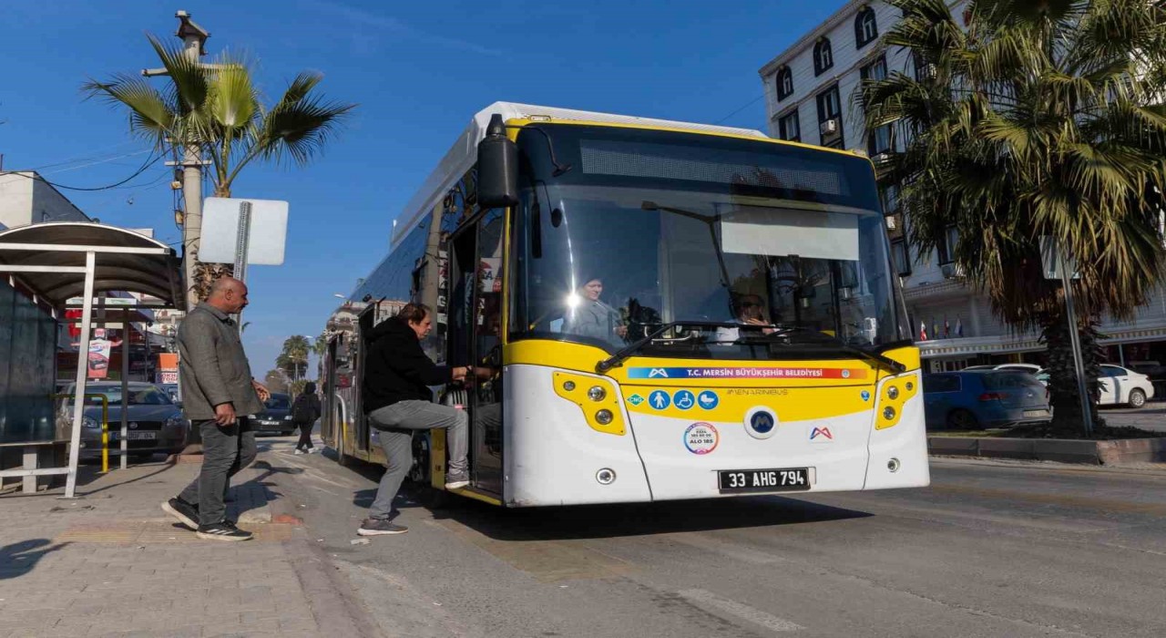Mersinde toplu taşıma araçlarıyla günde 200 bin yolcu taşınıyor