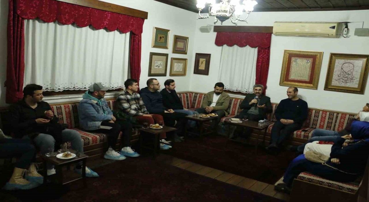 Mevlevi Evinde Mevlananın öğretileri anlatıldı