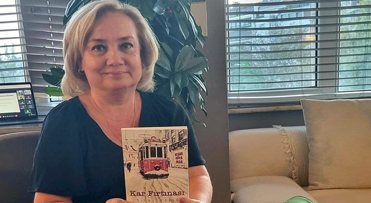 Milaslı Yazar Sibel Köklü, Yılın Polisiye Roman Ödülünü Aldı