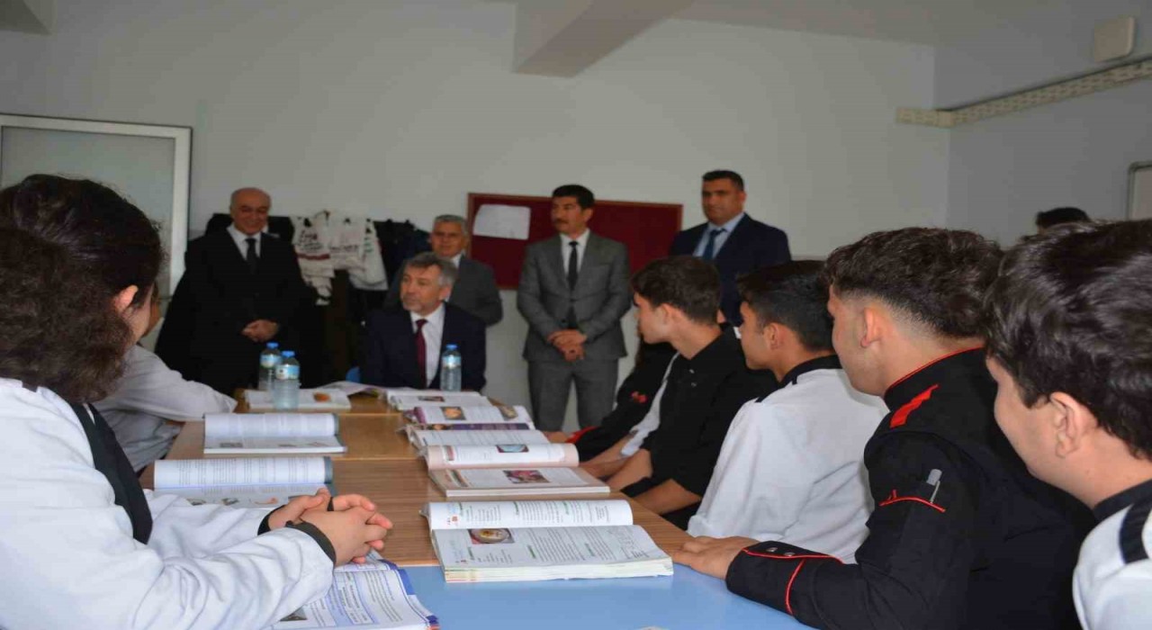 Milli Eğitim Bakanlığından Başkan Gülşen, Köyceğizde incelemelerde bulundu