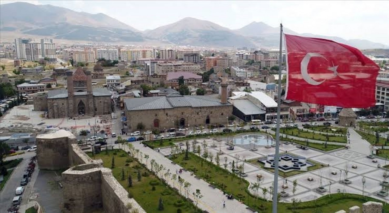 Milli Eğitim Müdürü Yıldız; Erzurum, tarihin her döneminde olduğu gibi Kurtuluş Savaşımızın da öncüsü olmuştur