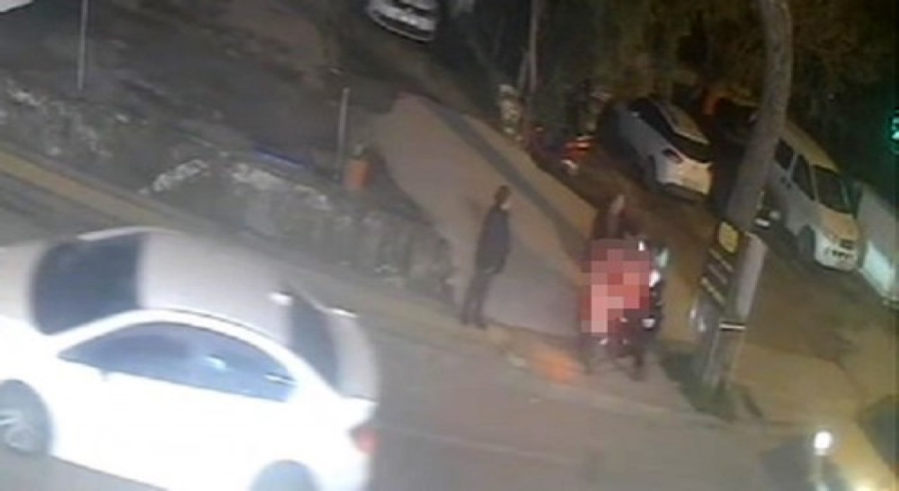Motokuryelere sinir olduğu için durduk yere yumruk attı