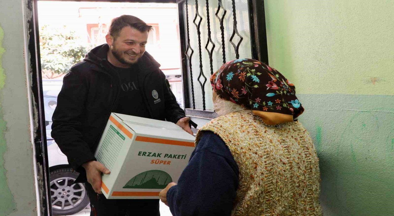 Mudanya Belediyesinden erzak desteği