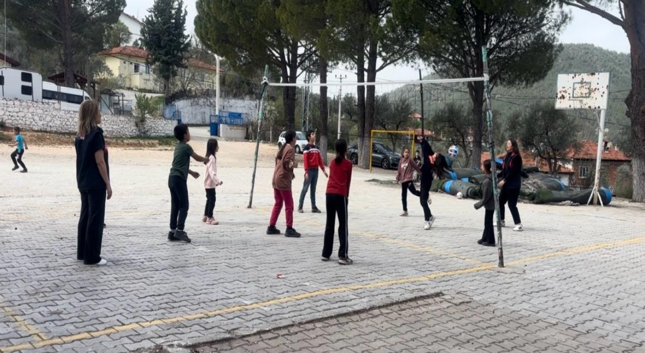 Muğla Acil Çağrı Merkezi, Göktepede geleceğin bireyleriyle buluştu