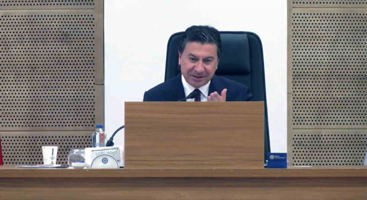 Muğla Büyükşehir Belediye Meclisinde güldüren Kız isteme diyaloğu