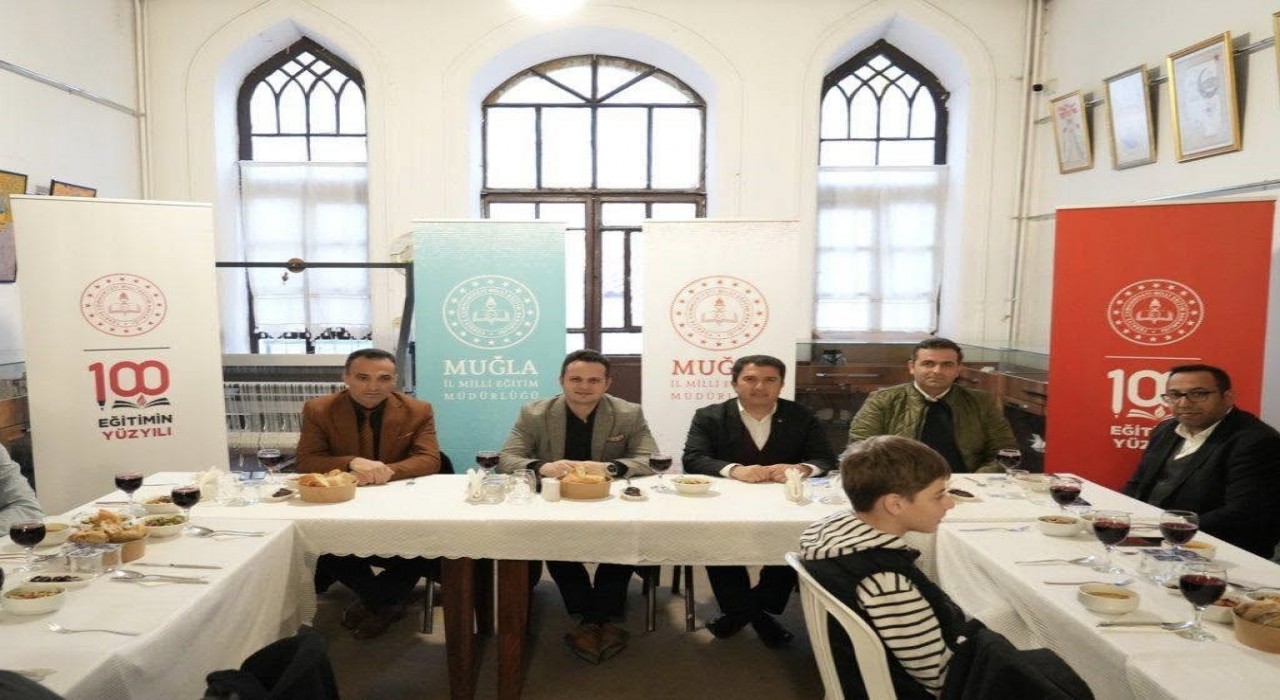 Muğlada milli eğitim ailesi iftar programında buluştu
