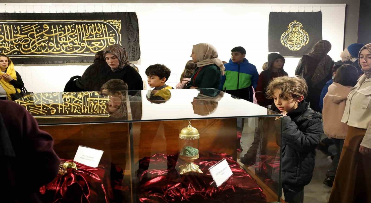 Mukaddes Emanetler Sakaryada ziyarete açıldı