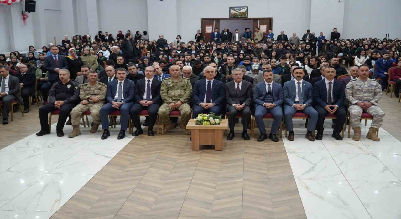 Muşta İstiklal Marşının Kabulü ve Mehmet Akif Ersoyu Anma Günü