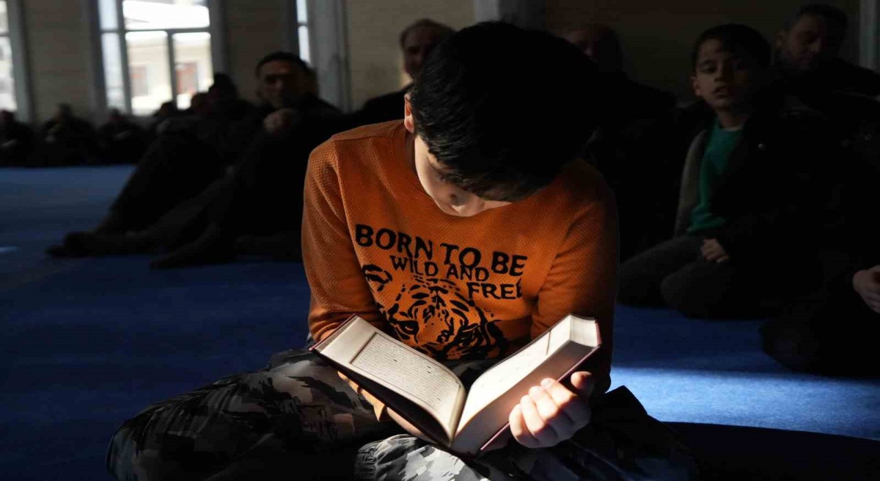 Muşta Ramazan ayının ilk mukabelesi İmam Şafi Camisinde gerçekleştirildi