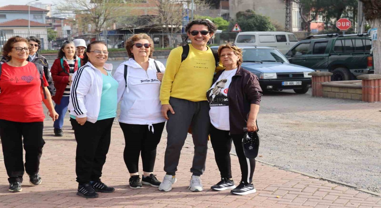Nazillide kadınlar baharı yürüyüşle karşıladı