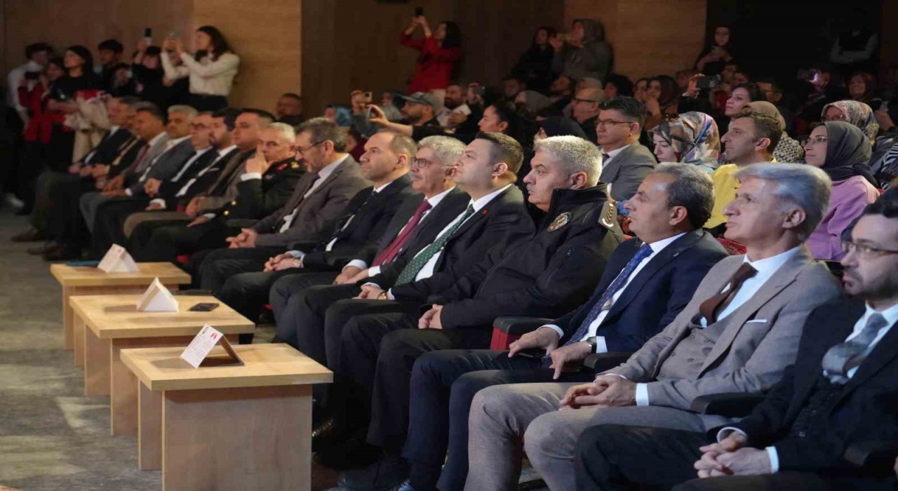 Niğdede İstiklal Marşının Kabulü ve Mehmet Akif Ersoyu Anma Programı düzenlendi