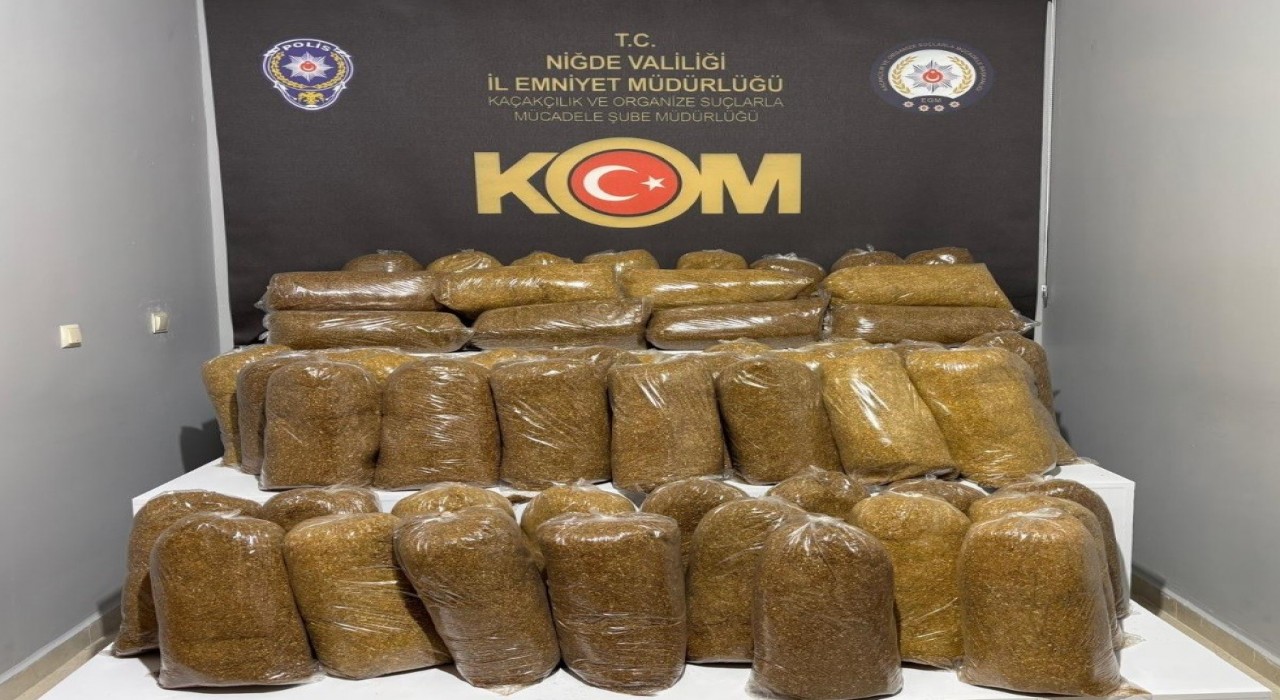Niğdede kaçak tütün operasyonu: 2 kişi tutuklandı