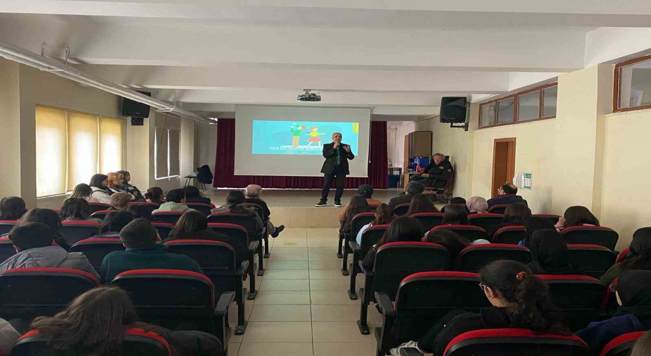 Niğdede Yeşilay Haftasında farkındalık etkinlikleri gerçekleştirildi
