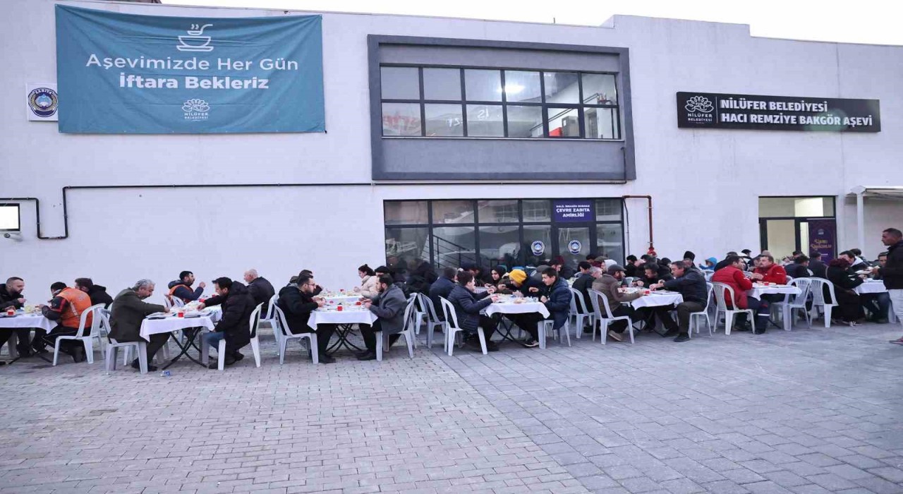 Nilüferde iftar sofraları dayanışmayı artırıyor