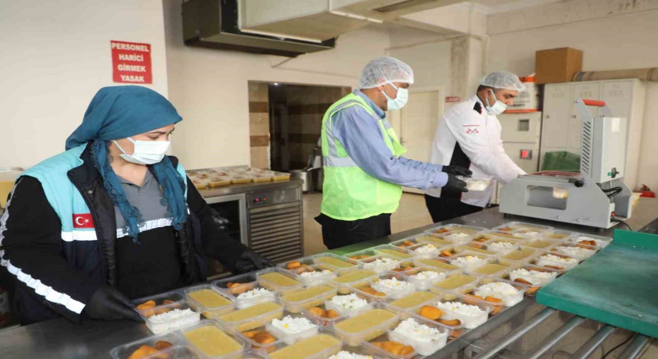 Nizip Belediyesinden Ramazan ayında gönüllere dokunan iyilik sofrası