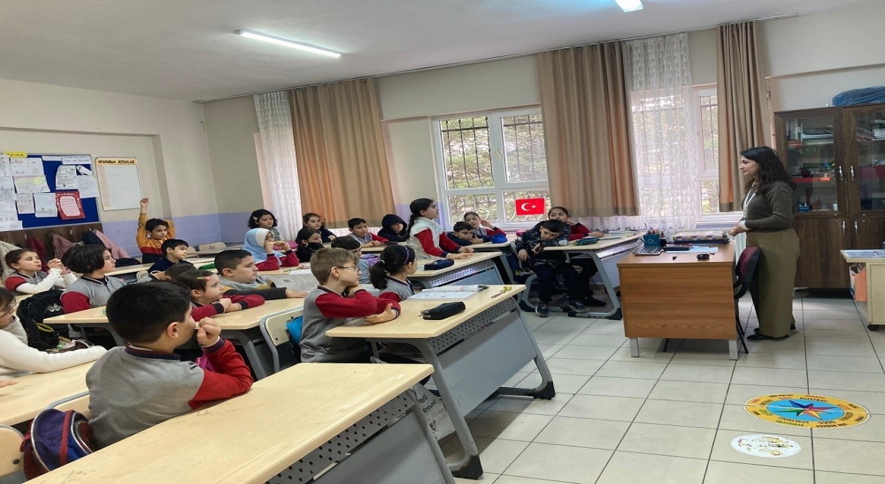 Öğrencilere gıda güvenilirliği ve israfı konularında eğitim verildi