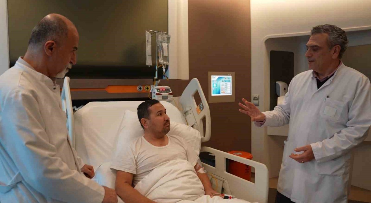 Öksürüğü için gitmişti, kalbinde tümör olduğu ortaya çıktı: Kırgız hastanın nadir hastalığına Türkiyede başarılı operasyon