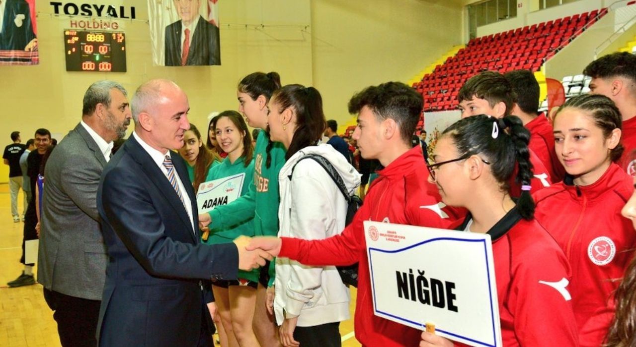 Okul Sporları 3x3 Basketbol Gençler Grup Yarışmaları Osmaniye’de Başladı