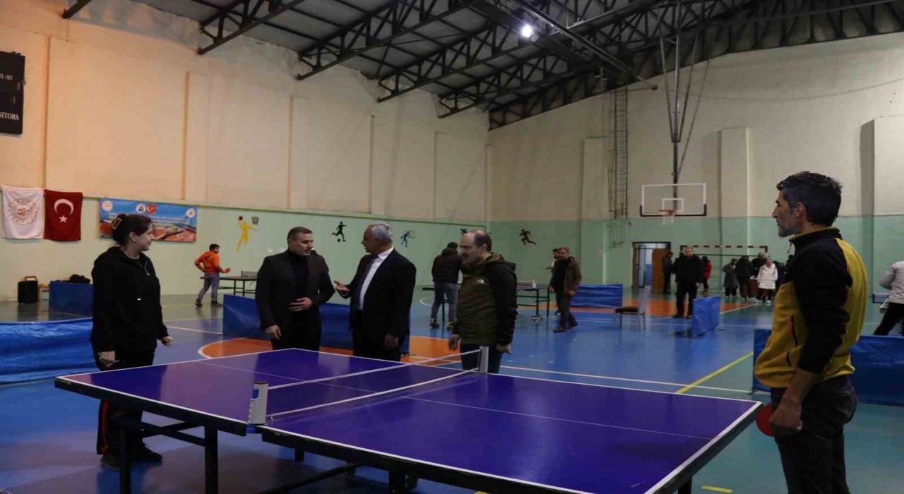Oltuda masa tenisi turnuvası