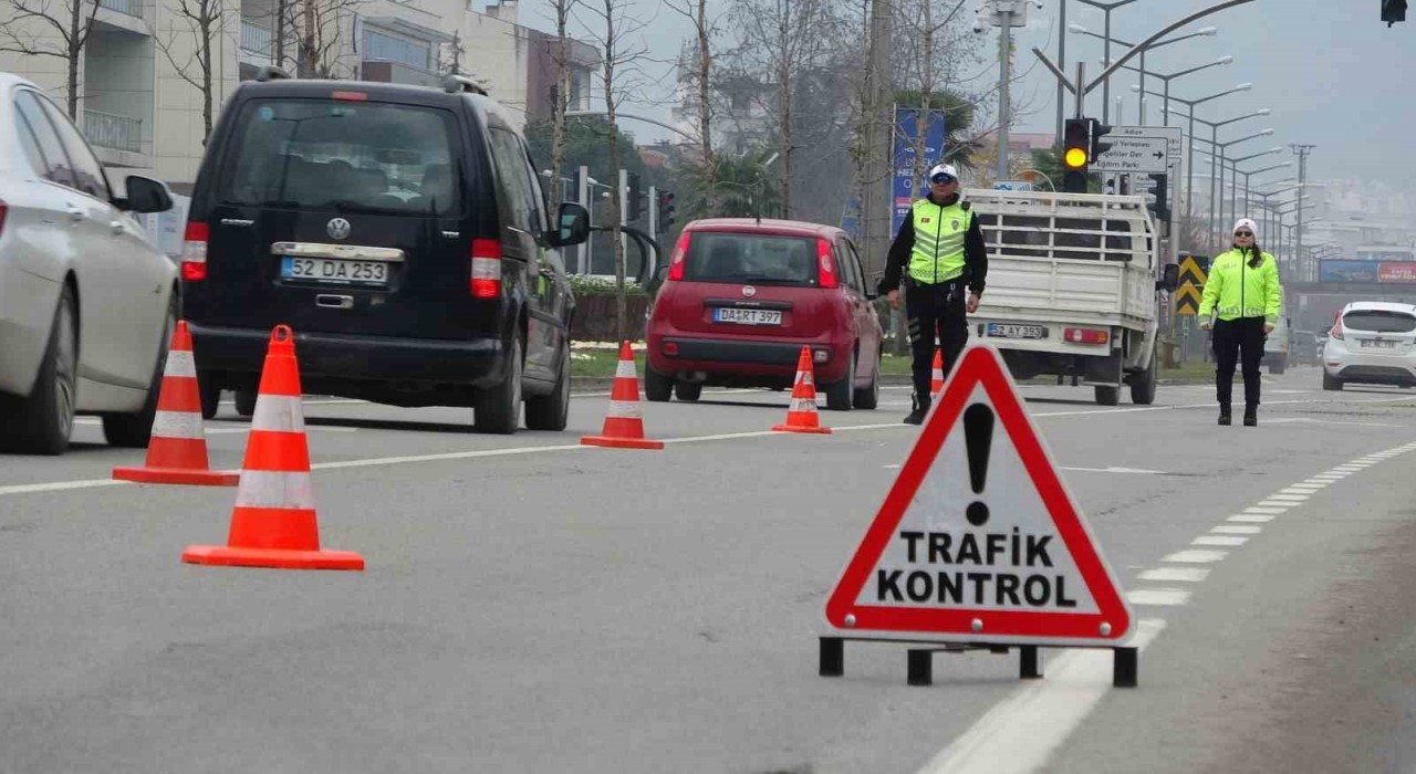 Orduda bir haftada yaklaşık 13 bin araç ve sürücüsü denetlendi