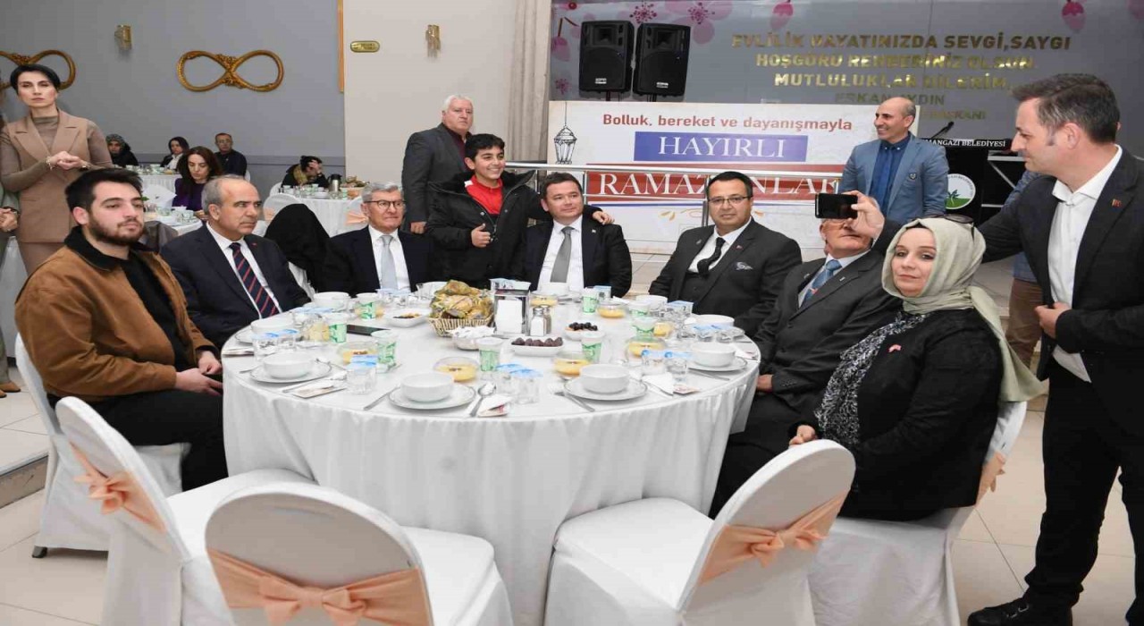 Osmangazi Belediyesinden şehit ve gazi ailelerine iftar