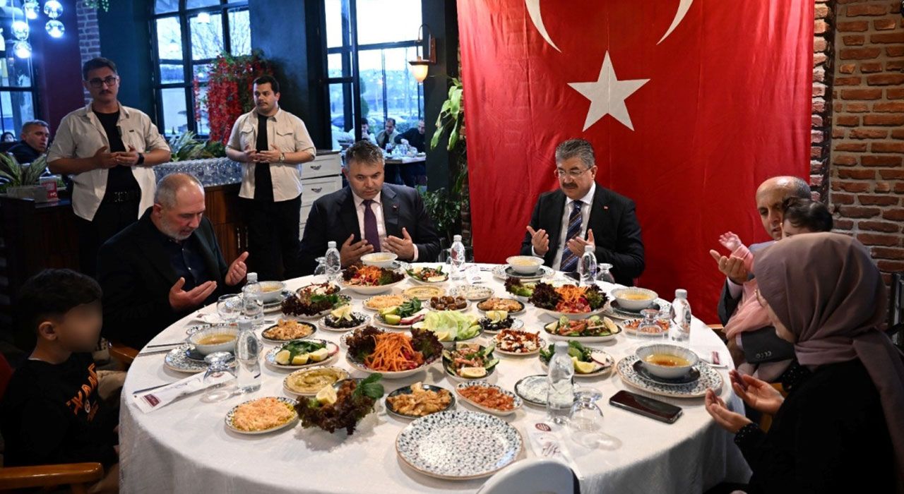 Osmaniye Valisi Yılmaz, Koruyucu Aileler ve Çocuklarla İftarda Buluştu