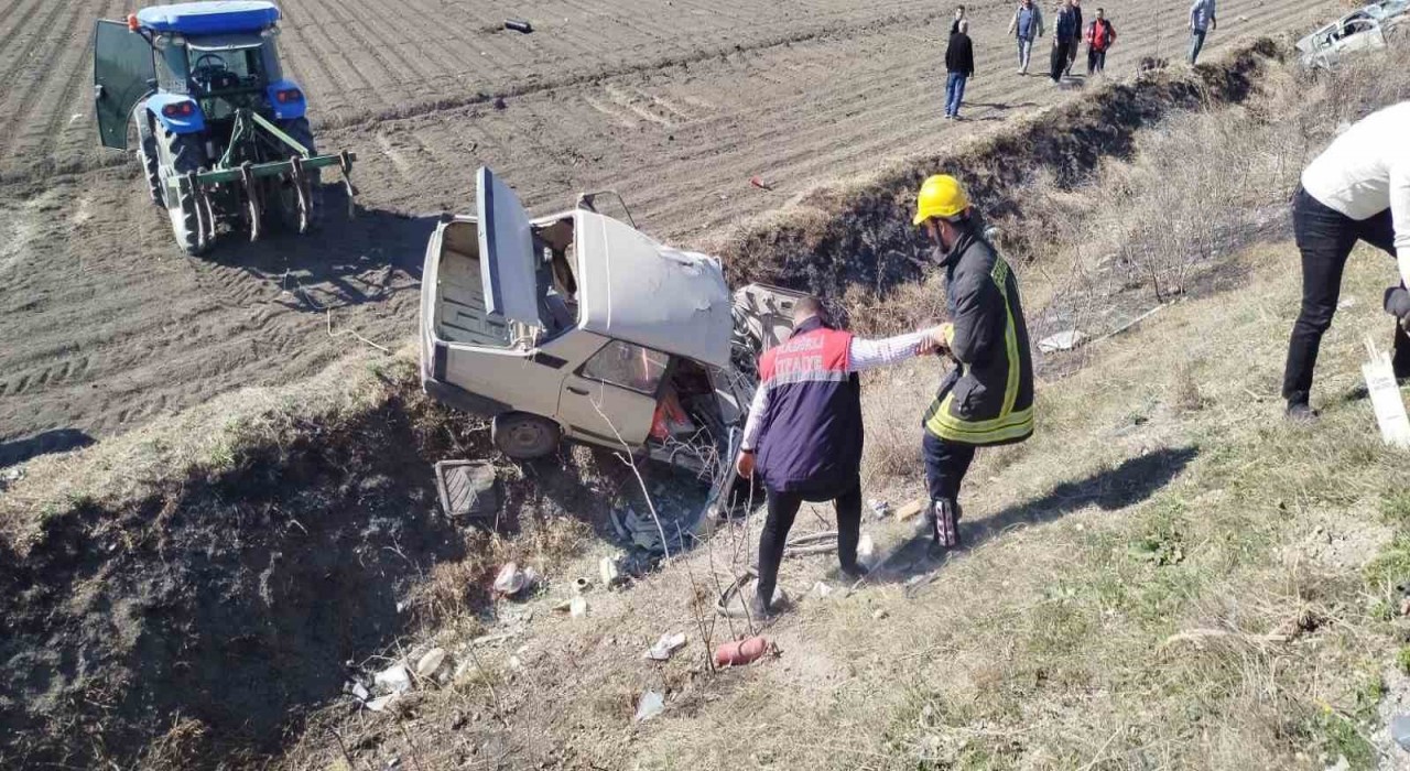 Osmaniyede 2 otomobilin karıştığı kazada ölü sayısı 3 yükseldi