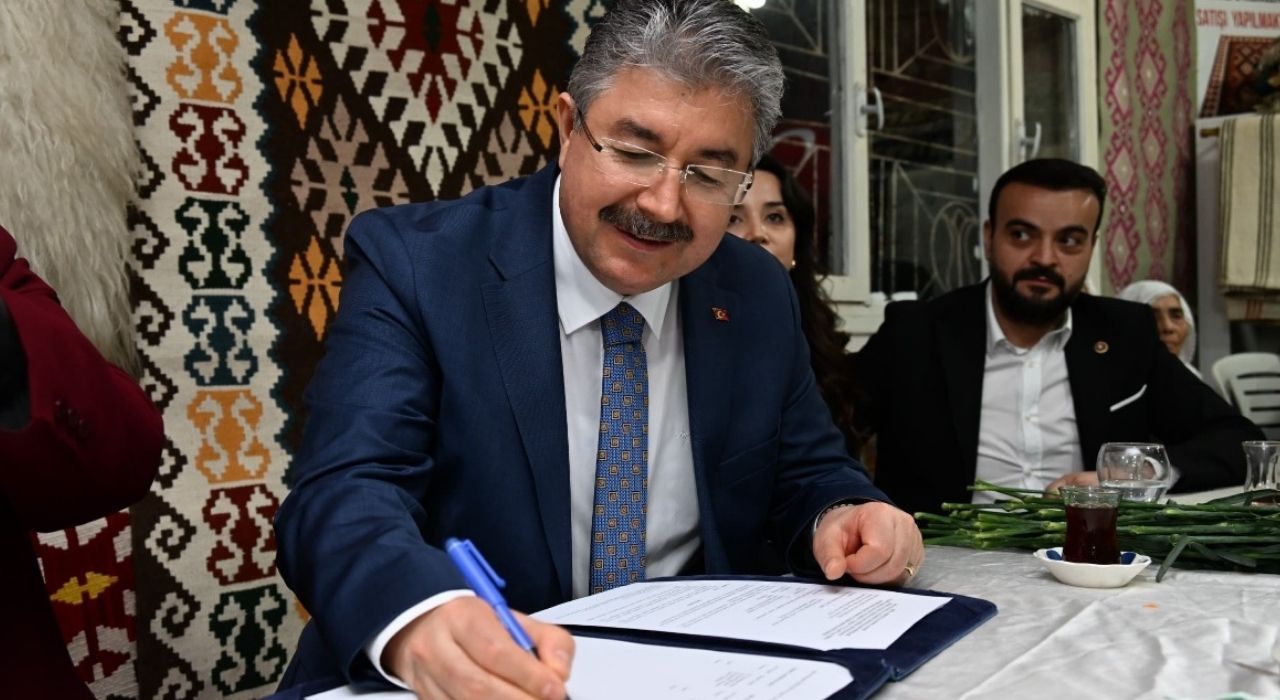 Osmaniye'de "Anadolu Mirası Karatepe Kilimi" Projesi İçin İmzalar Atıldı