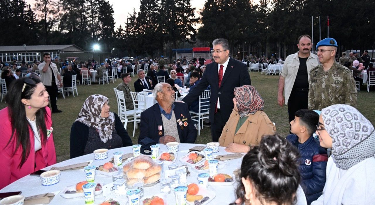 Osmaniye’de Şehit Aileleri ve Gaziler Onuruna İftar Programı Düzenlendi