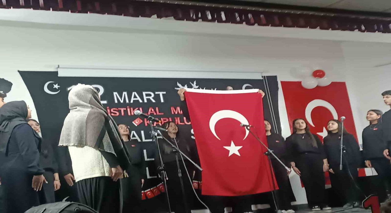 Özalpte İstiklal Marşının Kabulü ve Mehmet Akif Ersoyu Anma Günü