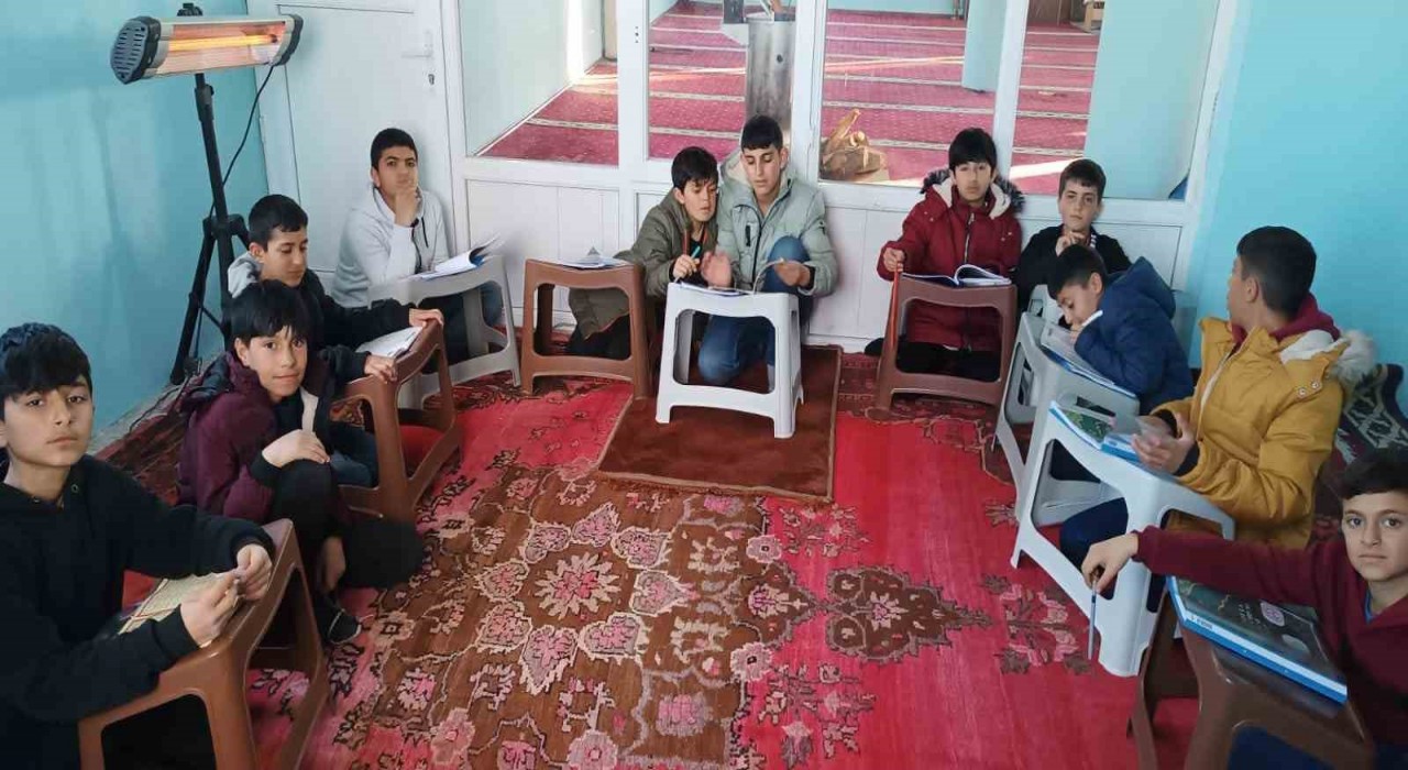 Özalpte ‘Ramazanla Öğreniyorum projesi başladı