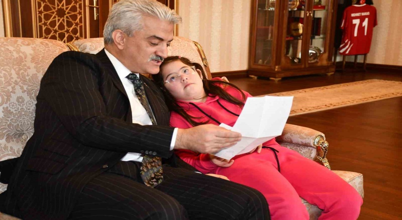 Özel öğrencilerden Vali Makasa duygulandıran mektup