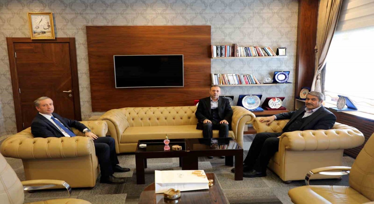 Patnos Belediye Başkanı Taşkından Milli Eğitim Müdürü Kökreke ziyaret