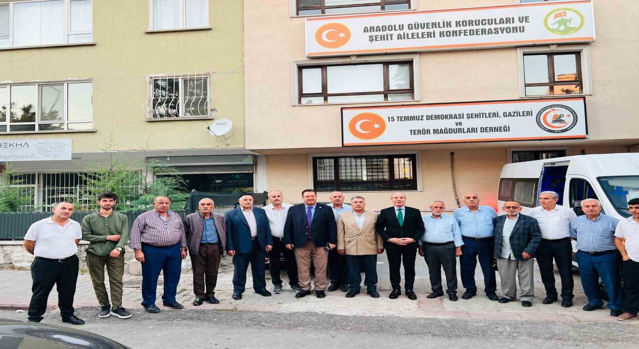 Polisleri tehdit eden CHP Genel Başkanı Özgür Özele tepki
