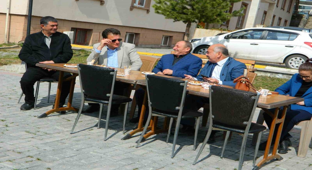 Posofta açık alanda bayramlaşma programı